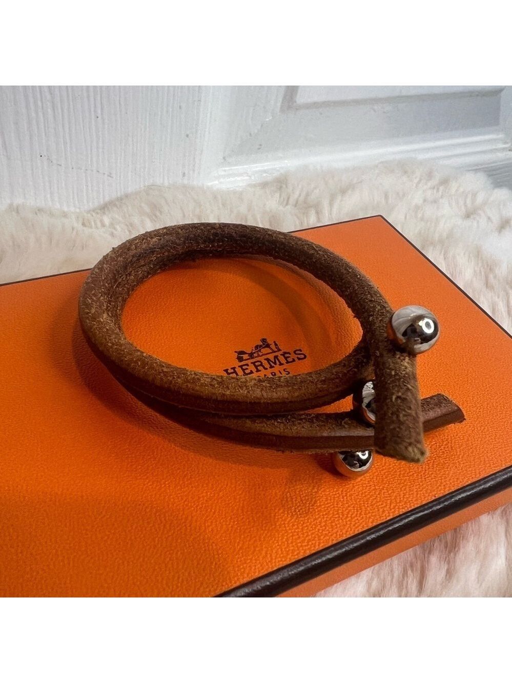 HERMES LEATHER BANGLE UNISEX BRACELET WITH BOX - Picture 4 of 15